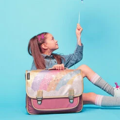 Caramel Et Cie Boekentas Medium Arc En Ciel étoilé -Babyproducten Winkel caramel et cie caramel et cie boekentas medium arc 2