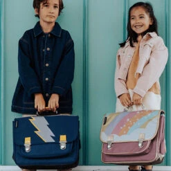 Caramel Et Cie Boekentas Medium Arc En Ciel étoilé -Babyproducten Winkel caramel et cie caramel et cie boekentas medium arc 3