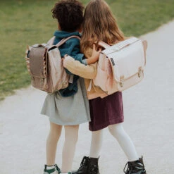 Caramel Et Cie Boekentas Medium Joyeuse Fee -Babyproducten Winkel caramel et cie caramel et cie boekentas medium joy 2