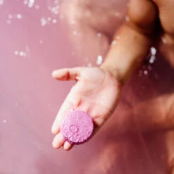 Babyproducten Winkel -Babyproducten Winkel isabelle laurier isabelle laurier bruisbal koe 1