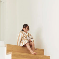 Jollein Badjas 3-4 Jaar Stripe Terry Biscuit GOTS -Babyproducten Winkel jollein jollein badjas 3 4 jaar stripe terry biscu 4