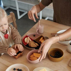 Liewood Lai Slabbetje Dog / Oat Mix -Babyproducten Winkel liewood liewood lai slabbetje dog oat mix 2