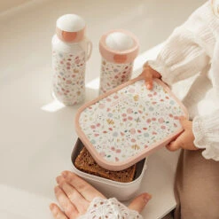 Little Dutch Mepal Brooddoos Flowers & Butterflies 17 Little Dutch Mepal Brooddoos Flowers & Butterflies -Babyproducten Winkel little dutch little dutch mepal brooddoos flowers 6