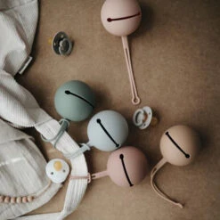 Mushie Siliconen Fopspeenhouder Stone -Babyproducten Winkel mushie mushie siliconen fopspeenhouder stone 4