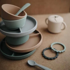 Mushie Siliconen Kom Met Zuignap Blush -Babyproducten Winkel mushie mushie siliconen kom met zuignap blush 3