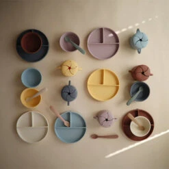 Mushie Siliconen Kom Met Zuignap Daffodil -Babyproducten Winkel mushie mushie siliconen kom met zuignap daffodil 4