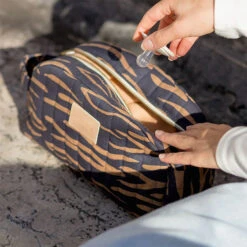 Nobodinoz Toilettas Blue Waves -Babyproducten Winkel nobodinoz tipi en accessoires nobodinoz toilettas 2