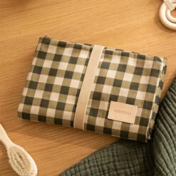 Nobodinoz Verschoningsmatje Green Checks 10 Nobodinoz Verschoningsmatje Green Checks -Babyproducten Winkel nobodinoz tipi en accessoires nobodinoz verschonin 19