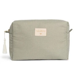 Toilettas Diva Waterproof Laurel Green - Nobodinoz -Babyproducten Winkel nobodinoz tipi en accessoires toilettas diva water 4