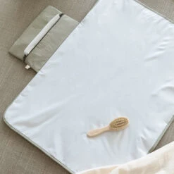 Verschoningsmatje Mozart Laurel Green - Nobodinoz -Babyproducten Winkel nobodinoz tipi en accessoires verschoningsmatje mo 3