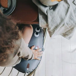 Stoelkussen Ice Cream Anthracite Noui Noui -Babyproducten Winkel noui noui stoelkussen ice cream anthracite noui no 4