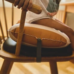 Stoelkussen Stripes Mustard/Nude Noui Noui 17 Stoelkussen Stripes Mustard/Nude Noui Noui -Babyproducten Winkel noui noui stoelkussen stripes mustard nude noui no 5