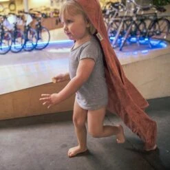 Badcape XXL Apricot Blush 95x95cm - Timboo -Babyproducten Winkel timboo badcape xxl apricot blush 95x95cm timboo 2