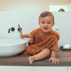 Poncho Inca Rust - Timboo -Babyproducten Winkel timboo poncho inca rust timboo 3